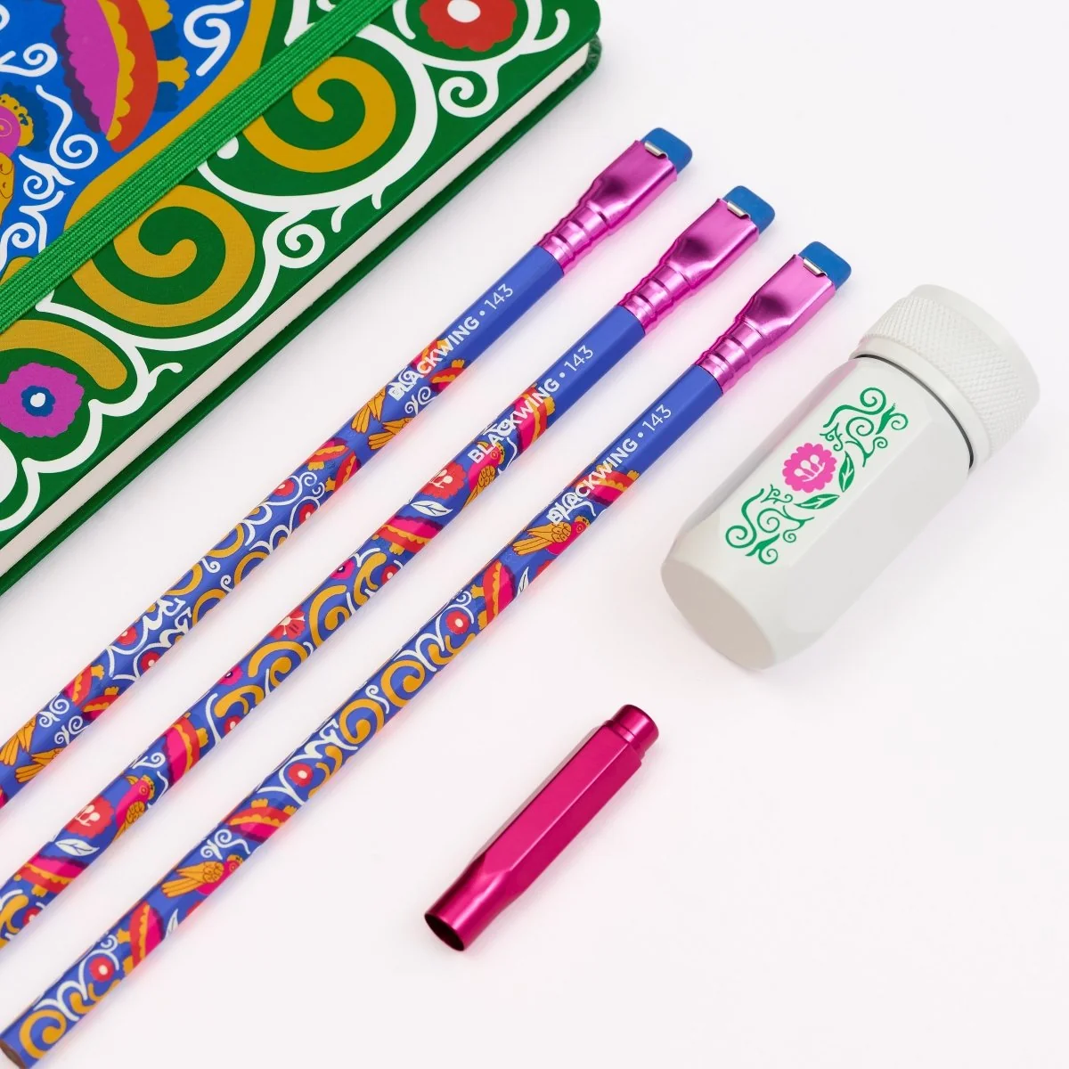 Blackwing Volume 143 - Frida Kahlo Notebook Essentials Set