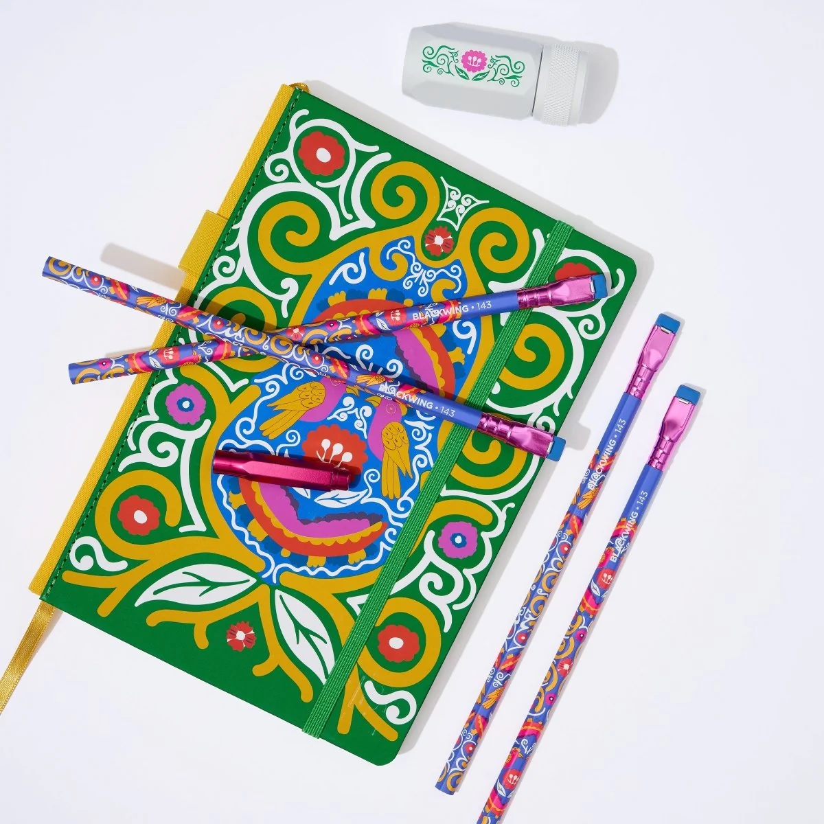 Blackwing Volume 143 - Frida Kahlo Notebook Essentials Set