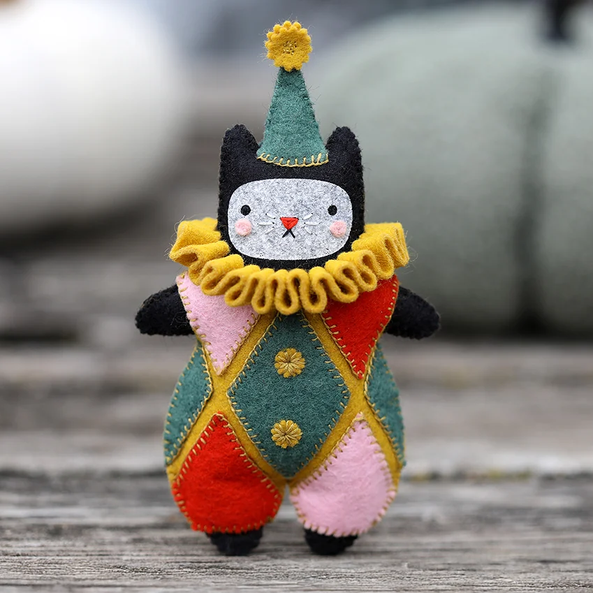 Harlequin Cat Felt Doll Kit