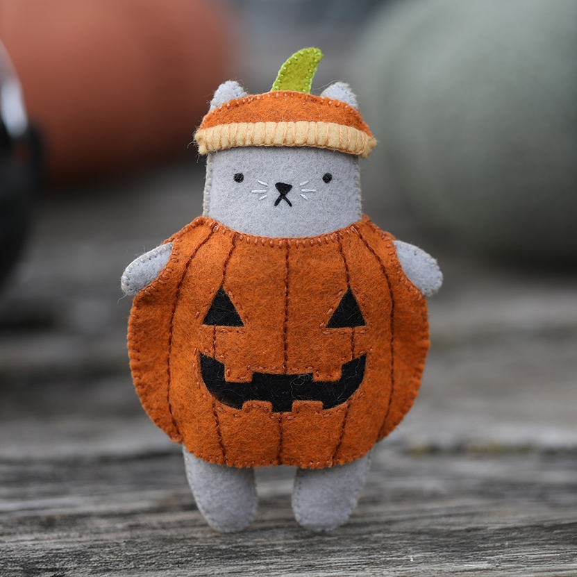 Pumpkin Cat Felt Doll Kit